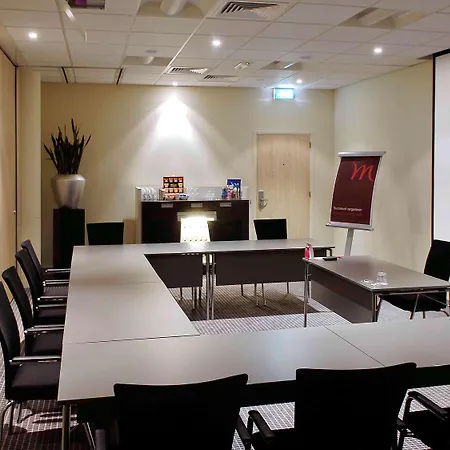 Tribe Den Haag Centraal Hotel 4*