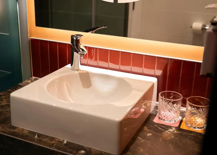 Tribe - Opened December 2025 4* La Haye