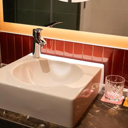 Tribe - Opened December 2025 4* Haag