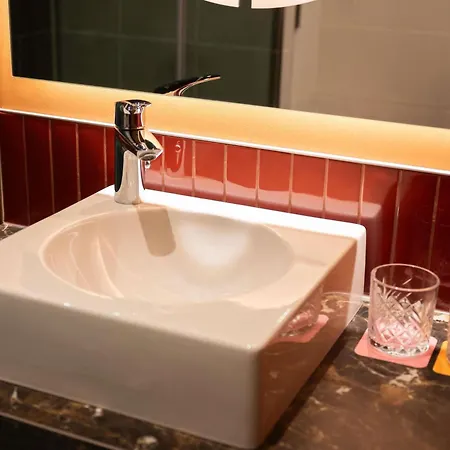 Tribe - Opened December 2025 4* Haag